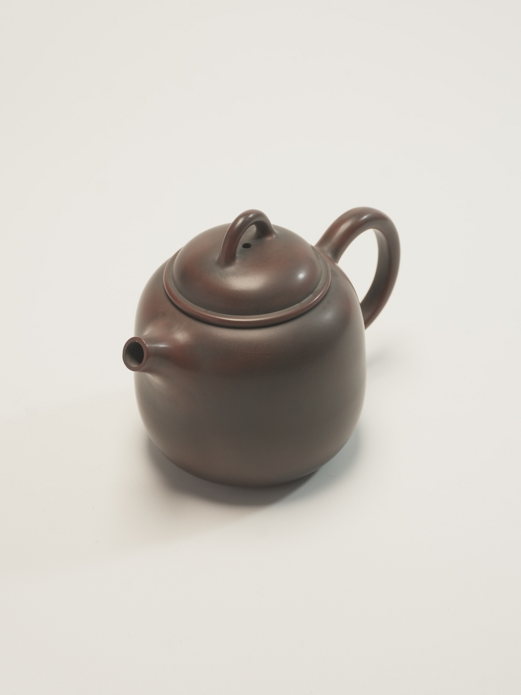 ARCH Handcrafted Minimalist Gongfu Teapot in Dark Clay